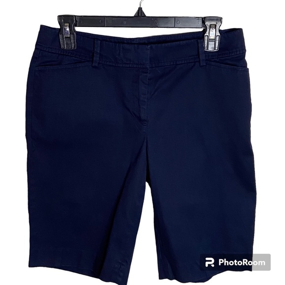TALBOTS / The Perfect Short Bermuda Mid Rise Shorts Size 4 - Picture 2 of 10
